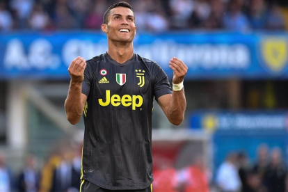 Cristiano Ronaldo se lamenta de una ocasión fallada ante el Chievo en Verona.