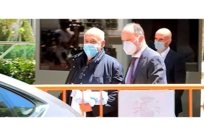 José Luis Moreno a su salida de la sede de la Audiencia Nacional, donde prestó declaración. EFE TV