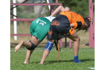Isabel justel, en su corro contra Sandra López. DL