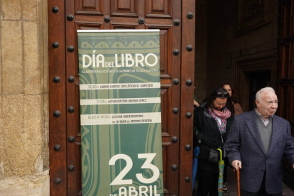 León celebra el Día del Libro. J. NOTARIO