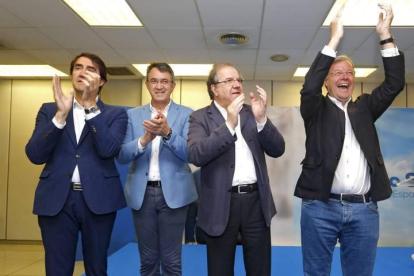 Juan Carlos Suárez-Quiñones, Juan Martínez Majo, Juan Vicente Herrera y Antonio Silván, en el acto del PP en León.