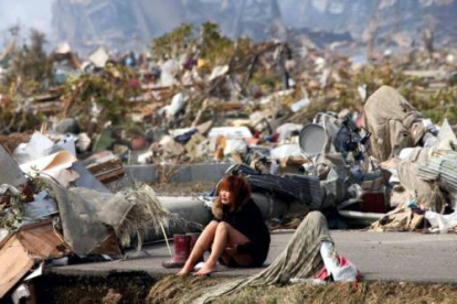 El país nipón sufrió un sismo y un tsunami que generó un grave accidente en una planta nuclear de Fukushima, una de las mayores tragedias de la historia que conmocionó al mundo. Foto: ASAHI SHIMBUN/REUTERS