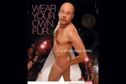 El actor y humorista David Cross, desnudo en la pasarela de PETA.