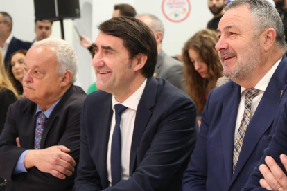 Gonzalo Santonja, Juan Carlos Suárez-Quiñones y Eduardo Morán Pacios. BENITO ORDÓÑEZ