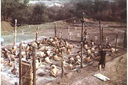 Las prácticas con torturas se realizaban en una guarnición de de Córdoba, 700 kilómetros al norte de Buenos Aires, y eran aplicadas a «presuntos prisioneros» voluntarios de las Fuerzas Armadas.