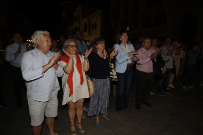 Los socialistas de Cendón hicieron la pegada digital en Botines. RAMIRO