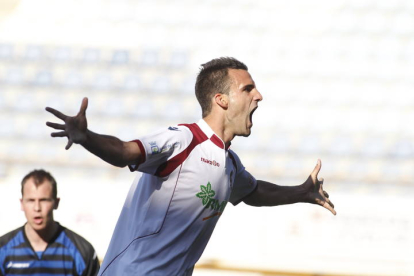 Murci celebra un gol en su etapa como culturalista. JESÚS F. SALVADORES