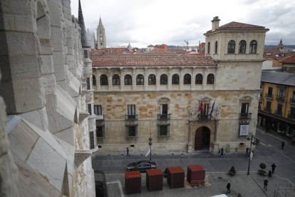 El Palacio de los Guzmanes, sede de la Diputación de León. RAMIRO