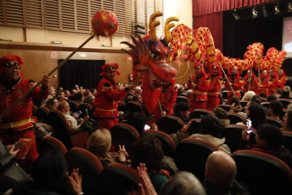 Un momento de las actuaciones del Instituto Confucio en el Teatro San Francisco. RAMIRO