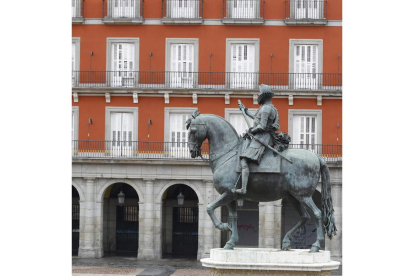 Un detalle de la plaza Mayor de la capital española. EMILIO NARANJO