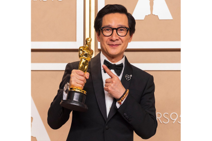 Ke Huy Quan, Oscar al mejor actor secundario. EFE/EPA/ETIENNE LAURENT