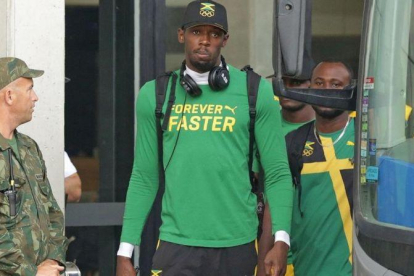 Usain Bolt, a la salida de su hotel.