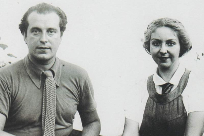 María Teresa León, con Rafael Alberti, en una foto de juventud