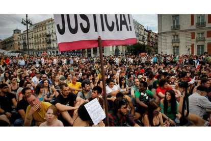 Asamblea en la Puerta del Sol de los indignados, 15-M.