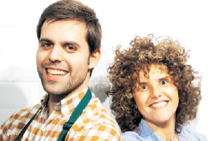 Ubaldo Valverde y María del Mar Reines, emprendedores en Berlín con productos de la tierra. DL