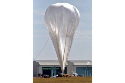 El globo de helio tiene una altura de 155 metros. Matt York | AP