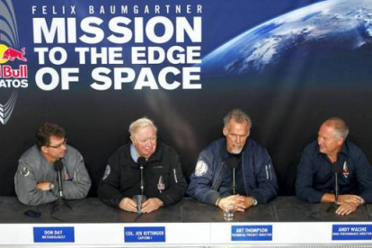 El equipo de meteorólogos del desafío estratosférico de Baumgartner: de izquierda a derecha: Don Day, Joe Kittinger, Art Thompson y Andy Walshe. Matt York | AP