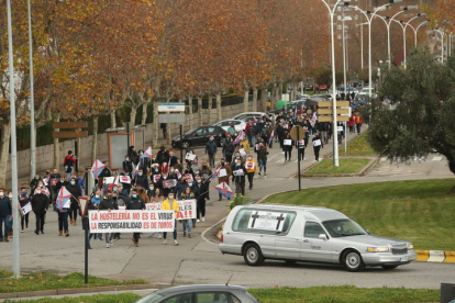 manifestacion hosteleros del Bierzo concentracion anrte sede de la Junta en Ponferrada en noviembre de 2020