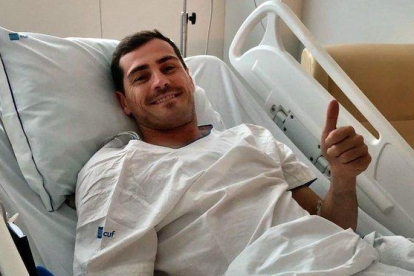 Iker Casillas, en el hospital tras sufrir un infarto.