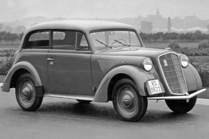 El Olympia (1935), con chasis monocasco de acero, y el Kadett A (1962), protagonista del «milagro económico alemán» y hoy convertido en Astra, han sido dos de las grandes referencias históricas en los catálogos de Opel. op