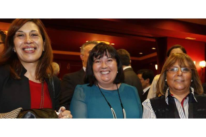 Hermelinda Rodríguez, Ana Luisa Durán y Carmen Mallo.