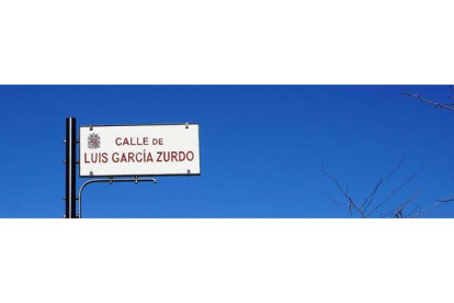 La calle a Luis García Zurdo, fallecido en 2020, se inauguró este mes de febrero. J. NOTARIO