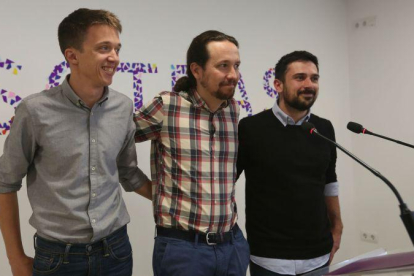 Íñigo Errejón, Pablo Iglesias y Ramón Espinar, este jueves en la sede de Podemos.