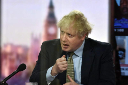 Boris Johnson en una entrevista en la BBC ayer. JEFF OVERS HANDOUT