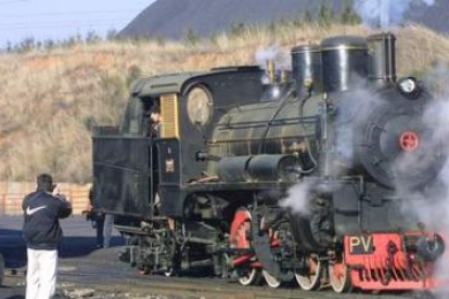 La Maffei PV 31 que tiró del tren correo entre Ponferrada y Villablino, en diciembre del 2001 en Cub