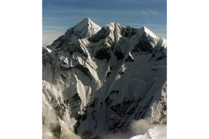La cara sur del monte Everest, el techo del mundo. JOHN MCCONNICO