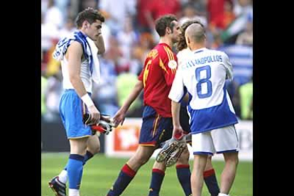Sáez sacó a toda su artillería. Salió Torres para sustituir a Raúl y Joaquín se encargó de liderar el juego, pero el ansiado gol no llegó.