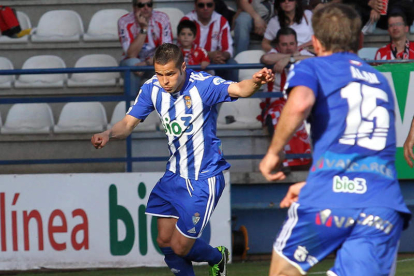 Acorán reaparecerá en el duelo de mañana tras cumplir un partido de suspensión.