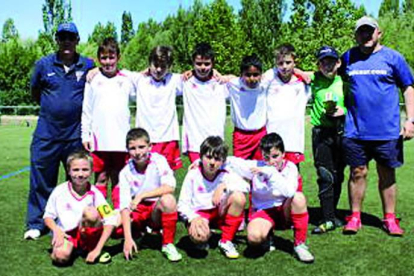 UD Sur, subcampeón en la categoría benjamín 2006. Foto: DL