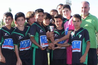 Atlético Perinés, subcampeón en la categoría alevín 2003. Foto: DL