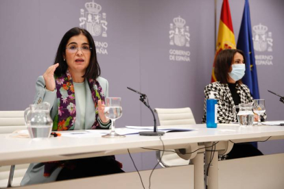 La ministra de Sanidad, Carolina Darias, y la secretaria de Estado de Sanidad, Silvia Calzón.