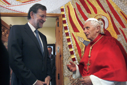 Con el jefe de la oposición, Mariano Rajoy. EFE / BALLESTEROS