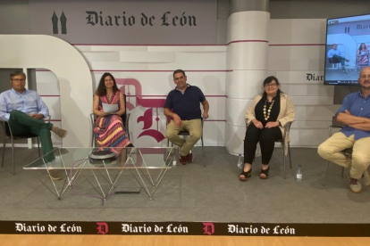 Emilio Orejas, Pilar Infiesta (moderadora), Borja Fernández, María Luisa Blanco y Fernando Ballesteros. RAMIRO