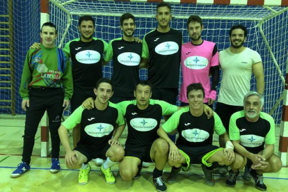Equipo del Mabxience que disputa la Liga Veteranos de León de fútbol sala. DL
