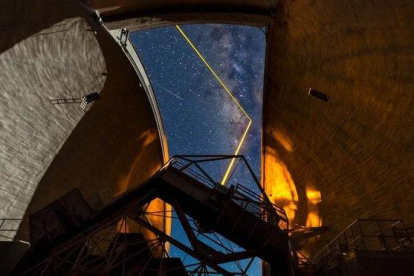 Observatorio Keck de Hawái, desde donde se han efectuado alguna de las mediciones del agujero negro situado al centro de la galaxia.