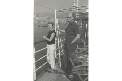 1960. Génova. Doireann y Ramón a bordo del 'Samsun'. ARCHIVO DOIREANN MACDERMOTT
