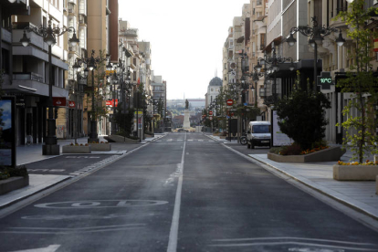 Calles vacías por el centro de León durante los primeros meses de pandemia. MARCIANO PÉREZ