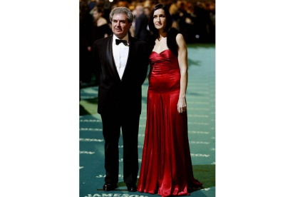 El Ministro de Cultura, erl gallego César Antonio Molina, acudía a su primera gala de los premios Goya acompañado de la presidenta de la Academia, Ángeles González-Sinde.