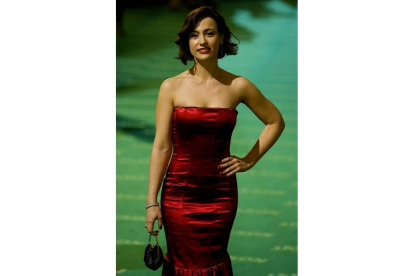 Natalia Verbeke acudió con un sencillo vestido rojo y acompañada del torero Miguel Abellán.