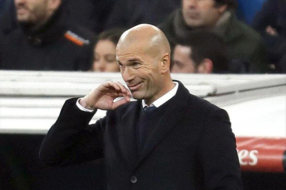 Zidane, durante el partido ante el Celta en el Bernabéu.
