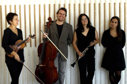 El ensemble está especializado en la música del siglo XX.