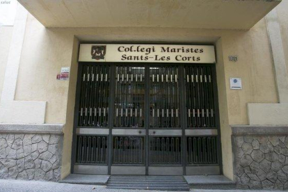 Entrada a la escuela de los Maristas en el distrito de Les Corts (Barcelona).