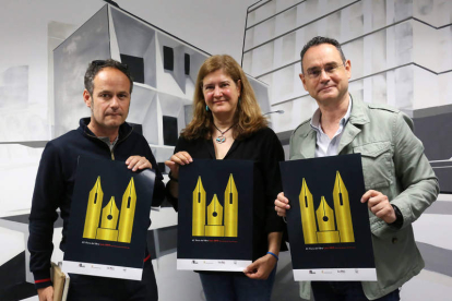 Héctor Escobar, Margarita Torres y Pedro Baños. CÉSAR ANDRÉS