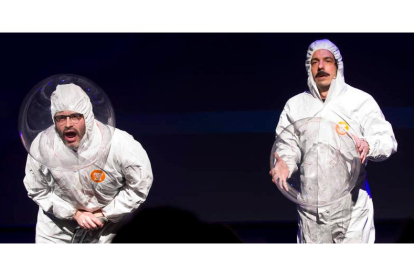 Eduardo Galán y Darío Adanti llegan al Teatro San Francisco con el musical ‘Mongolia 2.0’. DL