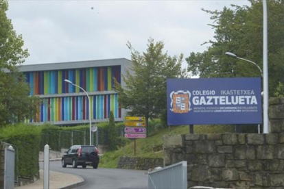Entrada del colegio Gaztelueta, donde presuntamente ocurrieron los abusos entre el 2008 y el 2010.