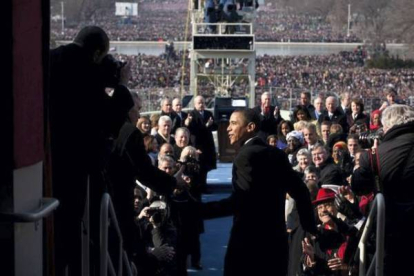 Barack Obama, a punto de subir al podio para tomar posesión como 44º Presidente en el Capitolio en Washington D.C, el 20 de enero del 2009. PETE SOUZA/ White House Photo Office